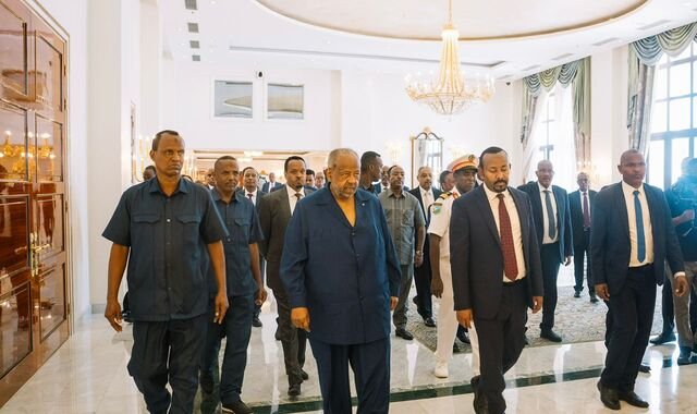 Wafdi uu hoggaaminayo ra'iisul wasaaraha Itoobiya oo gaaray dalka Jabuuti