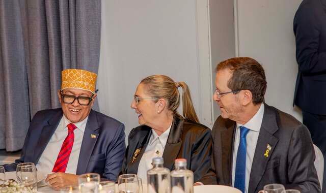 Madaxweynaha Somaliland oo magaalada Davos kula kulmay madaxweynaha Israel