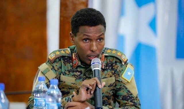 Taliyaha ciidanka xoogga dalka Jeneraal Odowaa oo xil ka qaadis lagu sameeyay