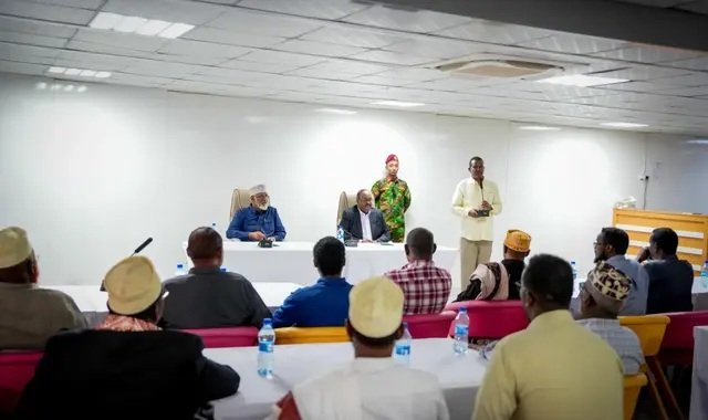 Madaxweynayaasha Puntland iyo Jubaland Saciid C/laahi Deni iyo Axmed Madoobe