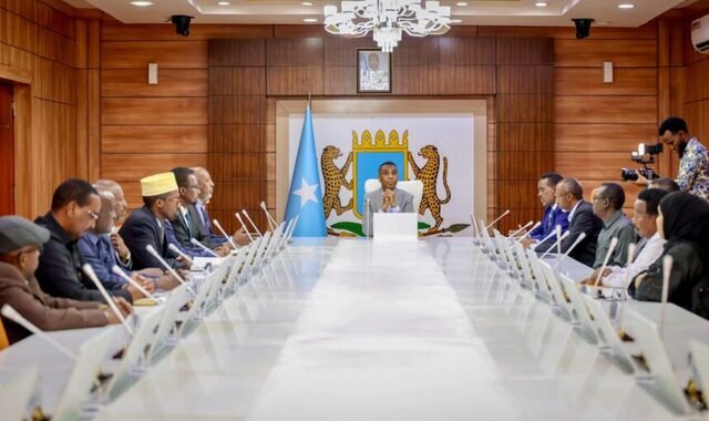 Ra’iisul wasaare Xamse oo kulan la yeeshay hoggaanka ururrada siyaasadda ee ka qeybgalay doorashadii Banaadir