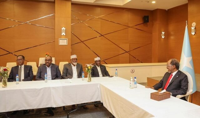 Madaxweyne Xasan Sheekh oo maanta kulan qado sharaf ku maamusay xubnaha Golaha Mustaqbalka