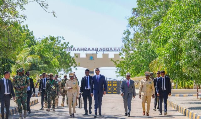 Taliyaha cusub ee CXDS oo xilka la wareegay iyo RW Xamse oo dardaaran culus bixiyay