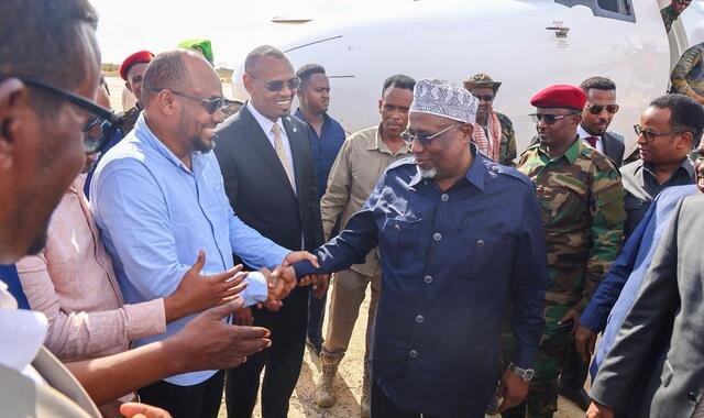 Wafdi uu hoggaaminayo Aadan Madoobe oo maanta gaaray magaalada Baydhabo
