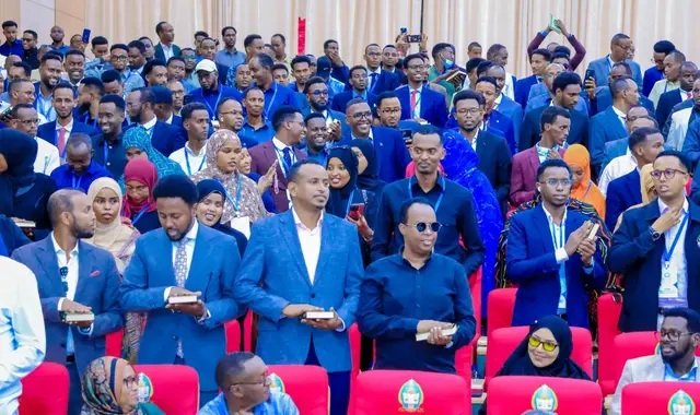 Xubnaha cusub ee golaha deegaanka gobolka Banaadir oo maanta si rasmi ah loo dhaariyay