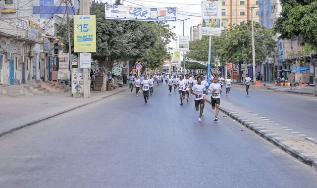 Ra'iisul wasaare Xamse Cabdi oo tartan orod kaga qayb galay magaalada Muqdisho