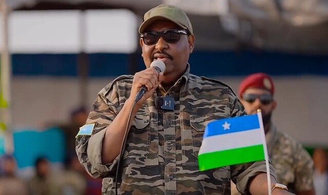 Madaxweyne Deni oo digniin adag kasoo saaray xaaladda siyaasadeed ee Soomaaliya