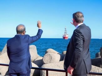Madaxweyne Xasan Sheekh iyo sagootintii markabka qodiska shidaalka Soomaaliya