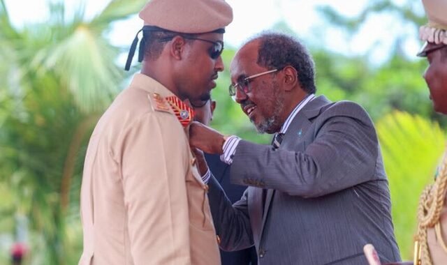 Madaxweyne Xasan Sheekh oo ka qeyb galay xuska 66-aad ee aas-aaska ciidanka xoogga dalka Soomaaliyeed