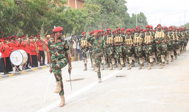 Madaxweyne Xasan Sheekh oo ka qeyb galay xuska 66-aad ee aas-aaska ciidanka xoogga dalka Soomaaliyeed