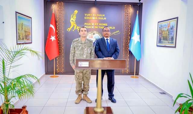 Guddoomiyaha gobolka Banaadir oo maanta kormeer ku tagay xerada tababarka TurkSom