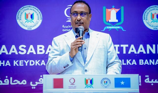 Guddoomiyaha gobolka Banaadir oo xarigga ka jaray xarun lagu keydiyo daawooyinka
