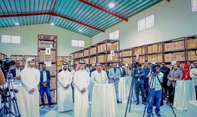 Guddoomiyaha gobolka Banaadir oo xarigga ka jaray xarun lagu keydiyo daawooyinka