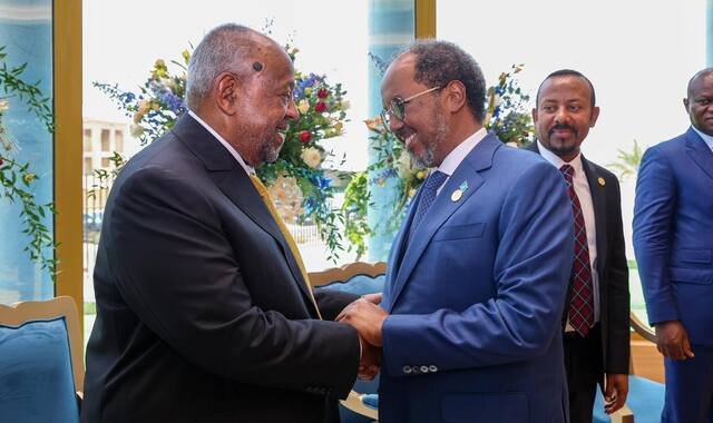 Madaxweyne Xasan Sheekh oo ka qayb galay caleema-saarka madaxweynaha Jabuuti