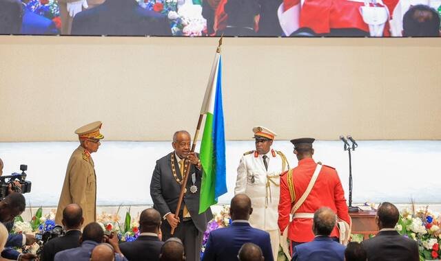 Madaxweyne Xasan Sheekh oo ka qayb galay caleema-saarka madaxweynaha Jabuuti