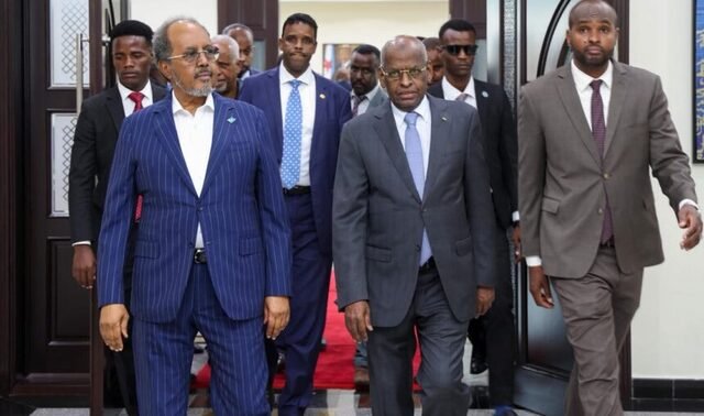 Wafdi uu hoggaaminayo madaxweyne Xasan Sheekh oo maanta gaaray dalka Jabuuti