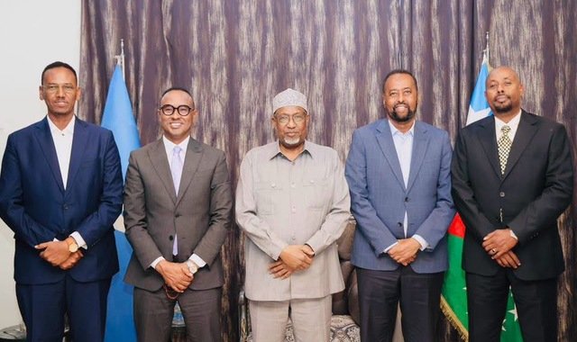 Sheekh Aadan Madoobe oo Baydhabo kusoo dhaweeyay wafdi uu hoggaaminayo guddoomiyaha SoDMA