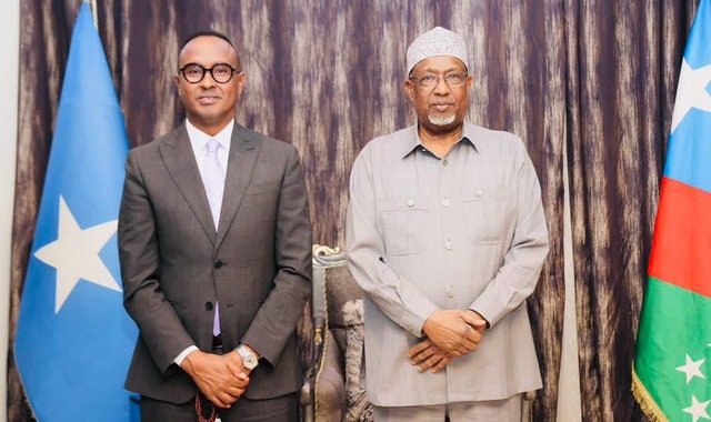 Sheekh Aadan Madoobe oo Baydhabo kusoo dhaweeyay wafdi uu hoggaaminayo guddoomiyaha SoDMA