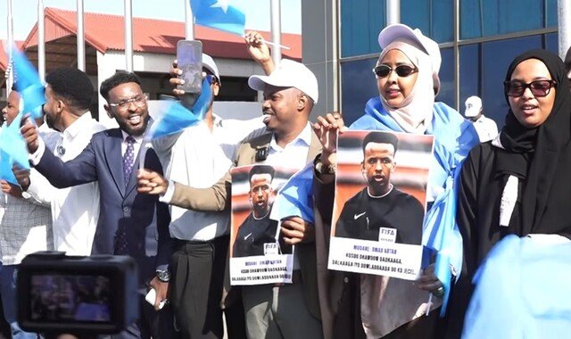 Garsoore Cumar C/qaadir Cartan oo maanta si aan caadi ahayn loogu soo dhaweeyay magaalada Muqdisho