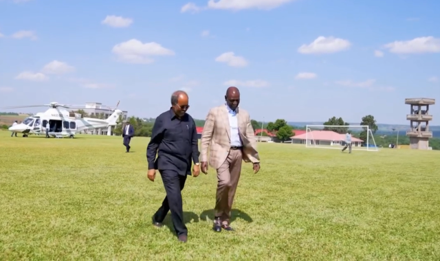 Madaxweyne Xasan Sheekh iyo William Ruto oo ku kulmay magaalada Narok ee dalka Kenya
