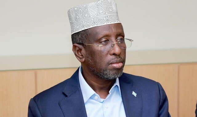 Madaxweynihii hore ee Soomaaliya Sheekh Shariif Sheekh Axmed