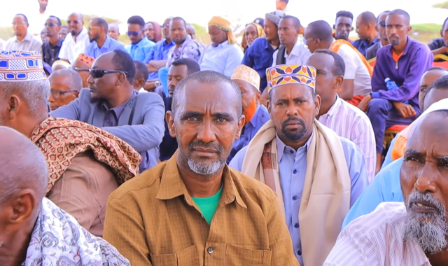 Agaasimaha NISA oo heshiis rasmi ah kala dhex-dhigay laba beelood muddo dheer colaad ka dhaxaysay