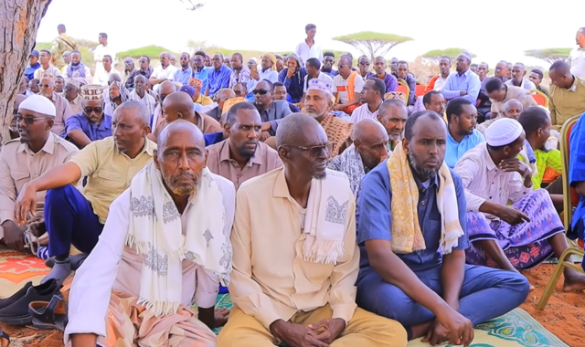 Agaasimaha NISA oo heshiis rasmi ah kala dhex-dhigay laba beelood muddo dheer colaad ka dhaxaysay