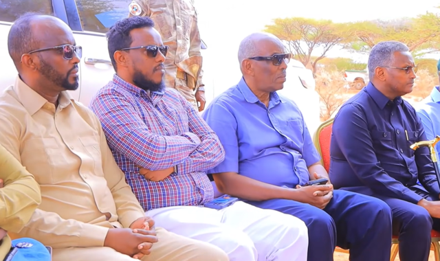 Agaasimaha NISA oo heshiis rasmi ah kala dhex-dhigay laba beelood muddo dheer colaad ka dhaxaysay