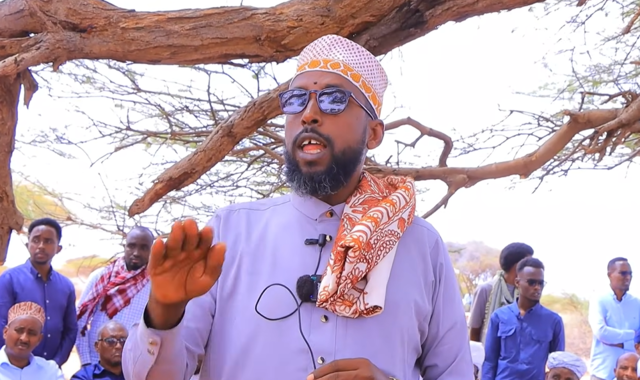 Agaasimaha NISA oo heshiis rasmi ah kala dhex-dhigay laba beelood muddo dheer colaad ka dhaxaysay