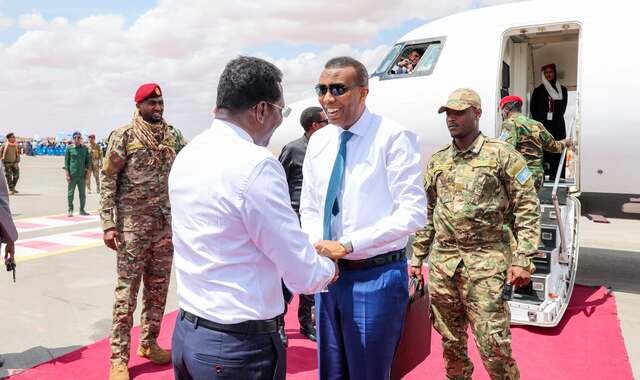 Wafdi uu hoggaaminayo ra'isuul wasaaraha Soomaaliya oo gaaray magaalada Dhuusamareeb