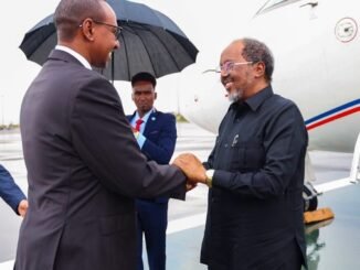Madaxweyne Xasan Sheekh oo gaaray Addis Ababa, kulan muhiim ahna la yeelanaya Abiy Axmed