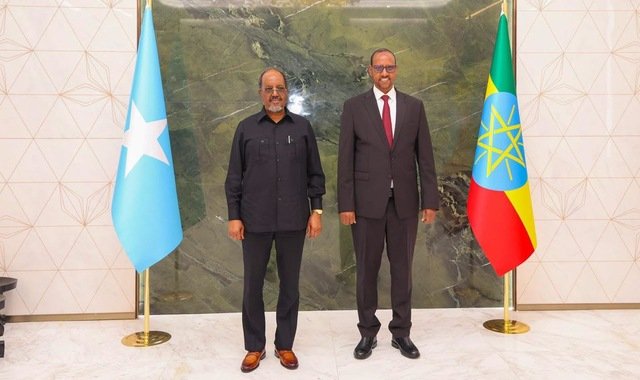 Madaxweyne Xasan Sheekh oo gaaray Addis Ababa, kulan muhiim ahna la yeelanaya Abiy Ahmed