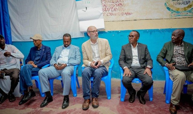 Guddoomiyaha SoDMA oo booqday degmada Buurhakaba, kana warbixiyay baahiyaha ka jira