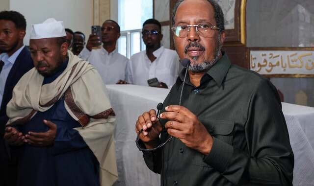 Madaxweyne Xasan Sheekh oo ka qeyb galay janaasada Imaam Maxamed Yuusuf Cali