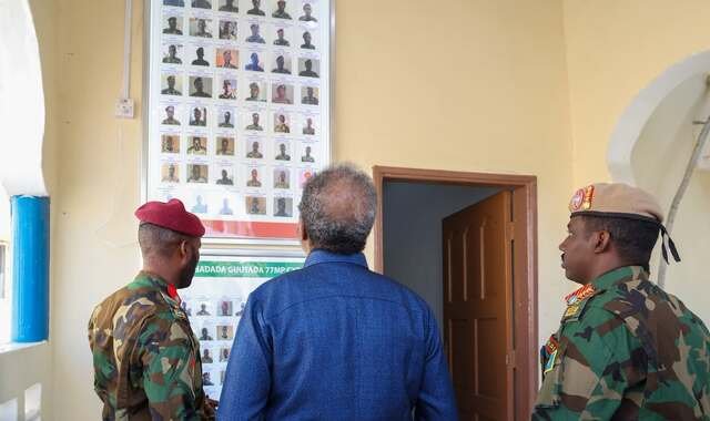 Madaxweyne Xasan Sheekh oo maanta xariga ka jaray xarunta taliska guutada 77 ee ciidanka xoogga dalka