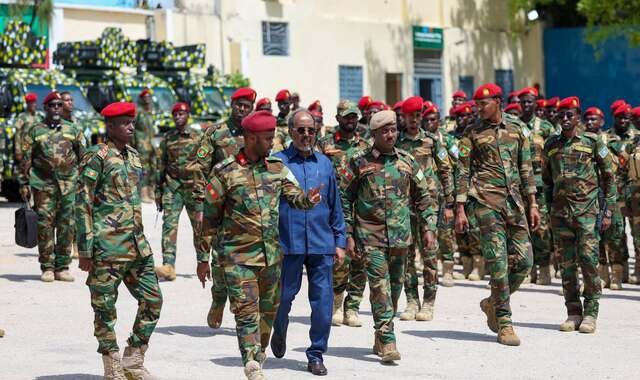 Madaxweyne Xasan Sheekh oo maanta xariga ka jaray xarunta taliska guutada 77 ee ciidanka xoogga dalka