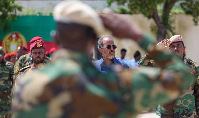 Madaxweyne Xasan Sheekh oo maanta xariga ka jaray xarunta taliska guutada 77 ee ciidanka xoogga dalka