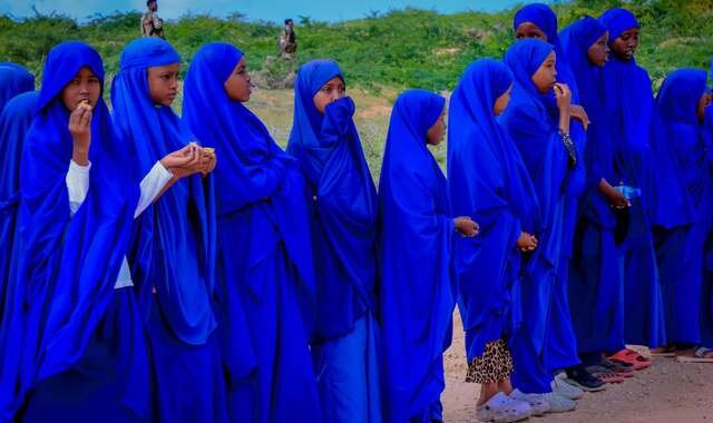 Guddoomiye Muungaab oo dhagax-dhigay dugsi cusub oo laga hirgelinayo degmada Gubadley