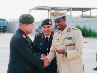 Taliyaha ciidanka dhulka Turkiga oo booqasho rasmi ah ku yimid magaalada Muqdisho
