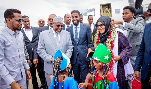Wafdi ay hoggaaminayso guddoomiyaha KMG ee golaha shacabka oo maanta gaaray magaalada Baydhabo