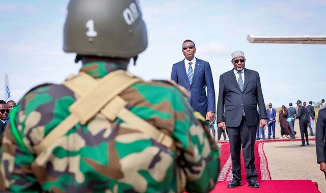 Wafdi uu hoggaaminayo ra'iisul wasaare Xamse oo gaaray magaalada Baydhabo