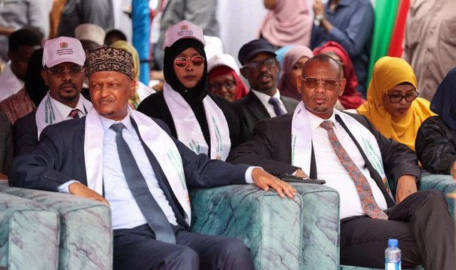 Madaxweyne Xasan Sheekh oo Baydhabo kaga qeyb galay xafladda caleemo-saarka Sheekh Aadan Madoobe