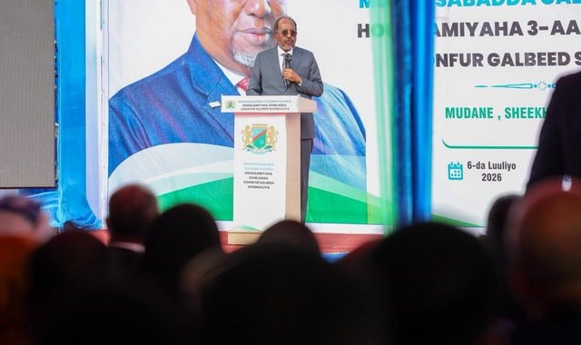 Madaxweyne Xasan Sheekh oo Baydhabo kaga qeyb galay xafladda caleemo-saarka Sheekh Aadan Madoobe