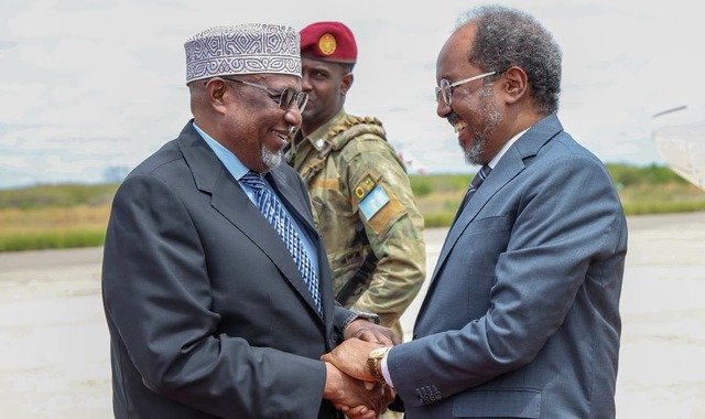 Wafdi uu hoggaaminayo madaxweyne Xasan Sheekh oo maanta gaaray magaalada Baydhabo