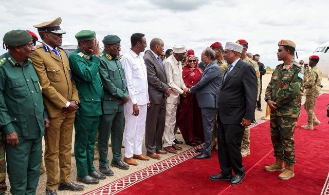 Wafdi uu hoggaaminayo madaxweyne Xasan Sheekh oo maanta gaaray magaalada Baydhabo